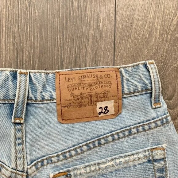 Levi's Thrasher Jorts Jean Shorts Denim Distressed Cutoffs 12th tribe light wash - Picture 9 of 15